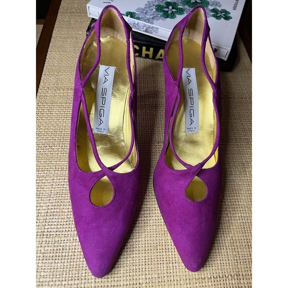 Via Spiga Size 7B Suede Leather Cut Out Details Pumps Heels